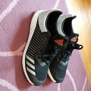 Adidas boys 7 wide sneakers black gray